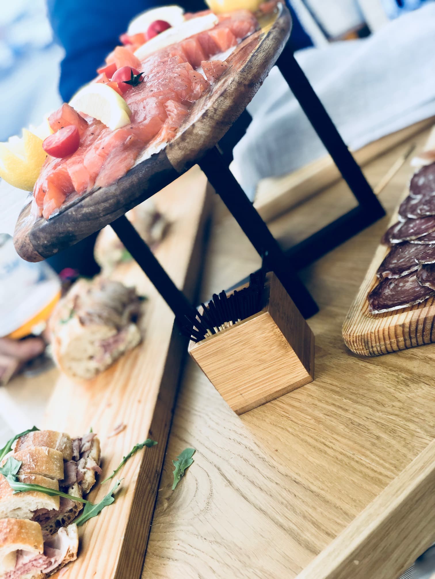 Comptoir dinatoire, planches à partager